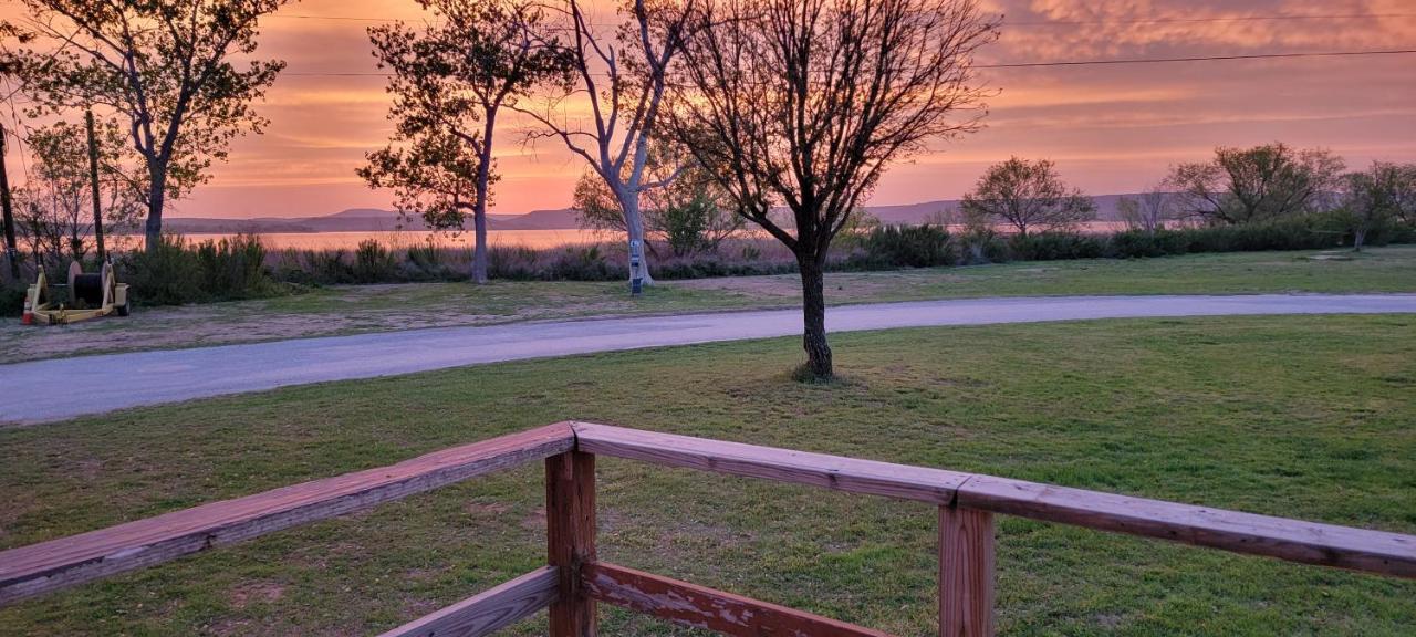 Willow Beach Rv Park & Marina Graford Exterior photo